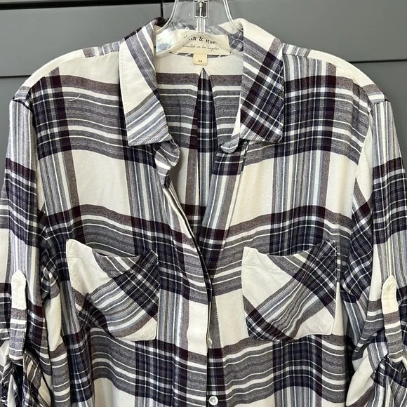 {Cloth & Stone}Sz M Cream/blue/plum Plaid Flannel Button Up w/tab sleeves - Picture 3 of 8